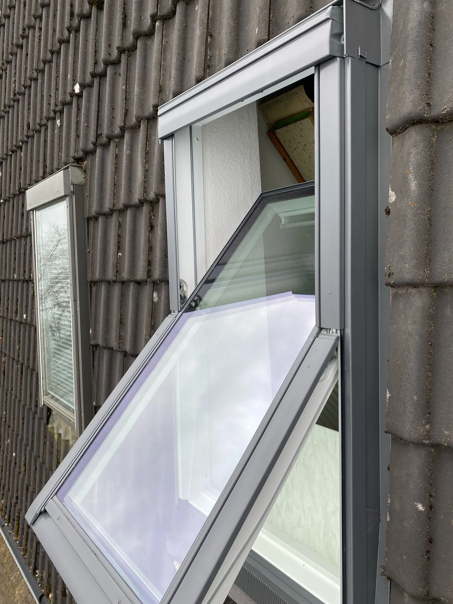 Nowoczesne poddasze z oknami dachowymi